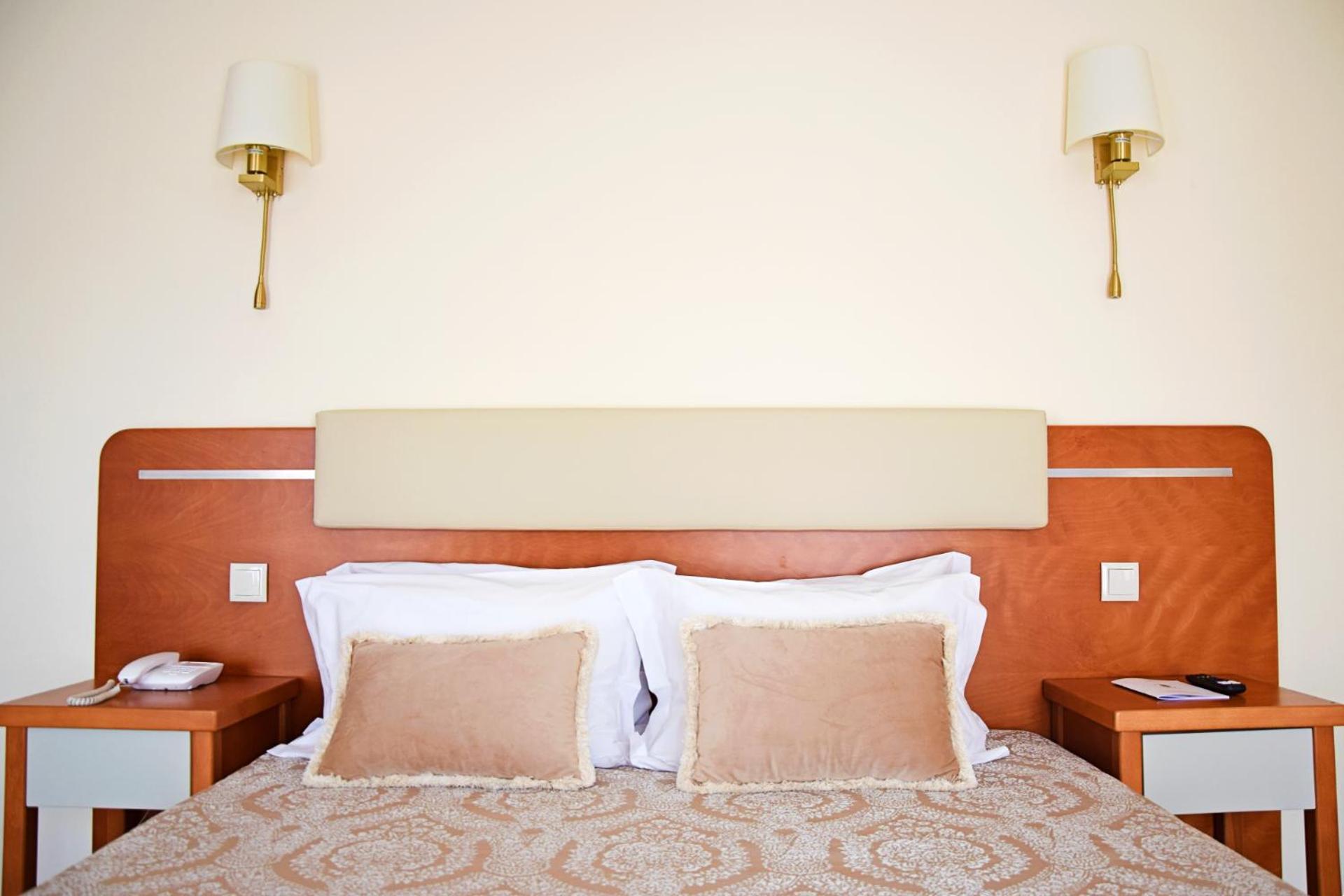 Hotel O Guerreiro Понте да Барка Екстериор снимка